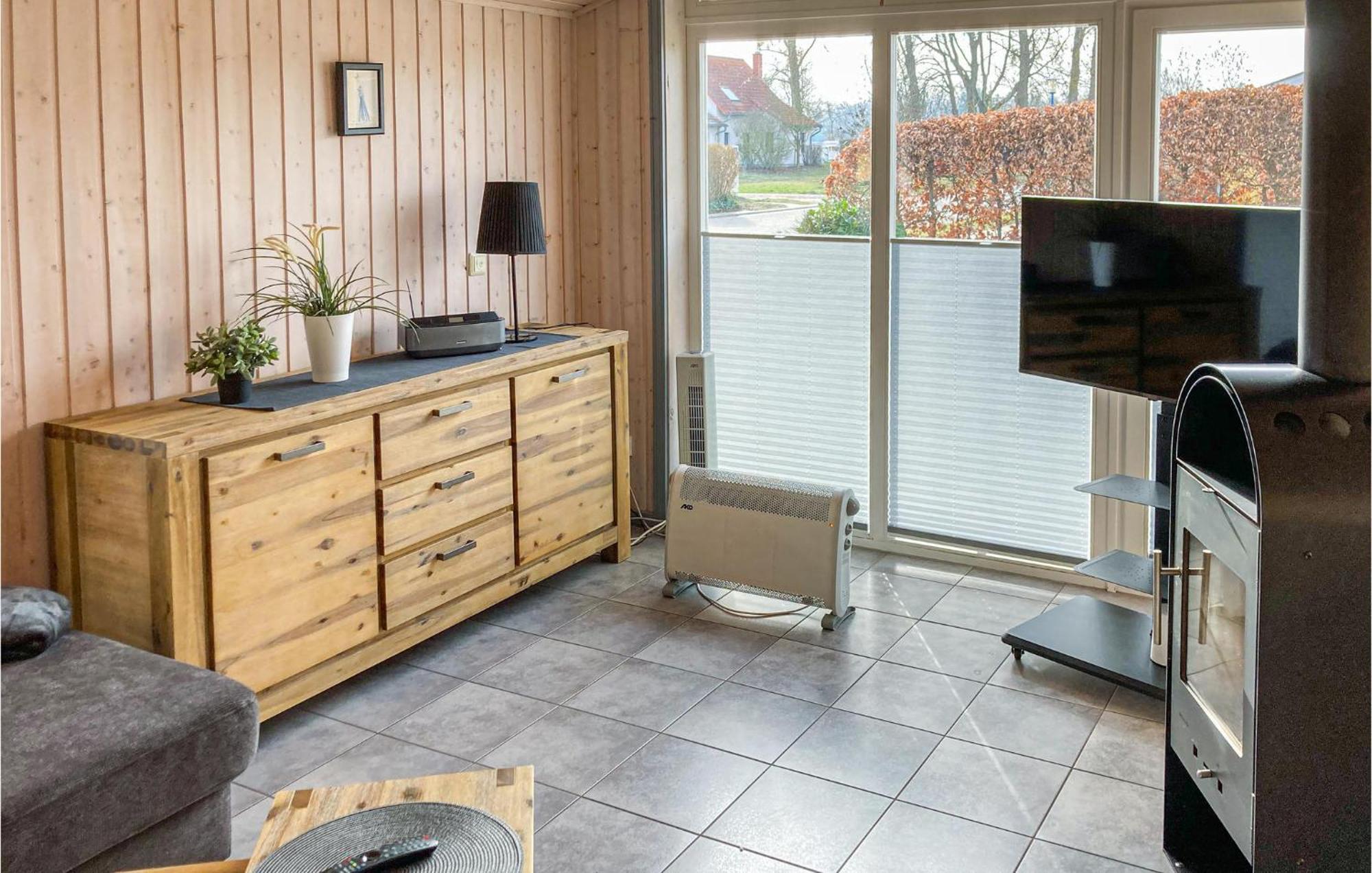 2 Bedroom Nice Home In Rechlin Extérieur photo